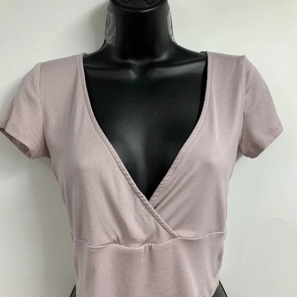 Aritzia Sunday Best Women's Ribbed V Neck Short Sleeve Shirt Size S - Picture 4 of 11